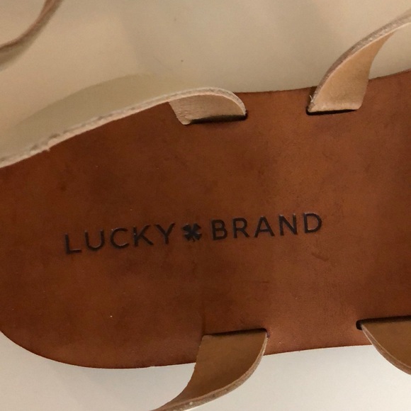 BRAND NEW Lucky Brand Sandals - Picture 2 of 6